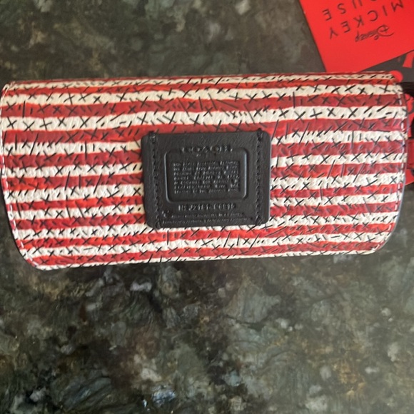 NWT! Coach Disney KH LE Kisslock 4 set - Picture 8 of 12